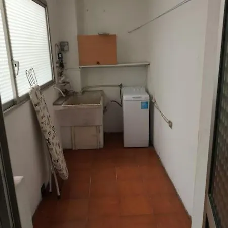 Piso Amplio Y Comodo דירה