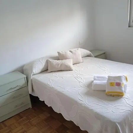 Piso Amplio Y Comodo Апартаменты Виго
