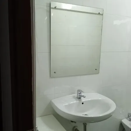 Piso Amplio Y Comodo דירה ויגו